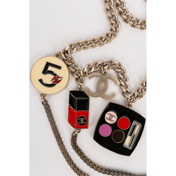 Authentic vintage Chanel belt - Picture 8 of 11